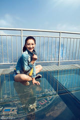 组图：曾泳醍旅行大片 高空赏景享受奇妙之旅