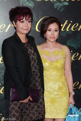 组图：林青霞典雅亮相活动 徐子淇白裙显高贵