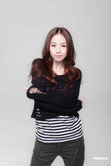 组图：邓丽欣出道十年 自诩北漂港味儿文艺青年