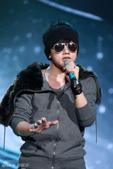 组图：湖南卫视跨年晚会范玮琪陶喆张杰彩排卖力