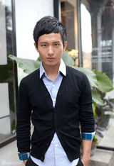 组图：型男成毅首发写真 清新小生演绎纯爱