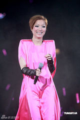 高清组图：郑秀文香港红馆开唱 与刘德华贴面掀高潮