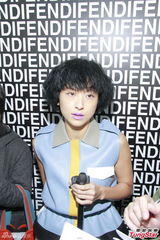 组图：徐濠萦透露爱女心情 何超仪拒谈艺人饭局