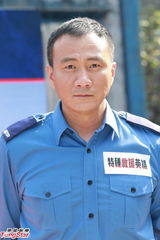 组图：谢霆锋亮相《特种救援英雄》开镜仪式