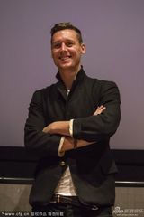 组图：《这里是三里屯》见面会 外国帅哥灿笑