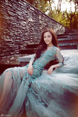 组图：李依晓华丽展现虞美人典雅气质