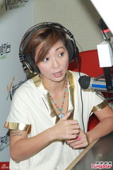 组图：林晓培六年首发新专辑自曝情绪病缠身