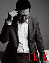 组图：张嘉译《ELLE》杂志大片 硬汉展现顽皮一面