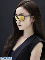 组图：KARA具荷拉拍写真 墨镜抢眼潮范足