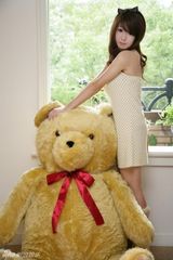 高清组图：郭书瑶红到韩国 八月发新碟写真曝光