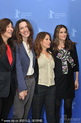 幻灯图集：《房东与租客》记者会 三美女竞艳