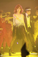 高清组图：郑秀文香港红馆开唱 与刘德华贴面掀高潮