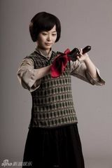 组图：献礼剧《开天辟地》邓颖超定妆照 