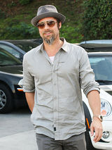 幻灯：希尔顿为男友庆生  贝克汉姆庆祝胜利