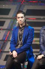 组图：男团M4M韩国出道 获Beast赞高帅有才