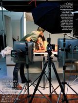 组图：C罗女友伊莉娜-莎伊克全裸登杂志封面