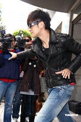 幻灯图：罗志祥引领潮流先锋 华人乐坛首支3DMV面世