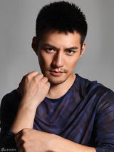 组图：铁血男儿严宽休闲时尚写真曝光