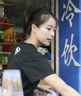 组图：甘蔗西施走红 网络清纯萌妹子大PK