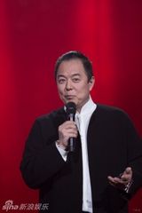 组图：《国色天香》戏曲真人秀 黄征厕所学小生