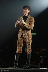 组图：周慧敏红馆个唱落幕 嘉宾阵容强大 