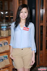 组图：黄宗泽岑丽香合照显尴尬 对绯闻做足准备