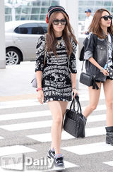 组图：SuperJunior等偶像赴土耳其开唱亮相机场