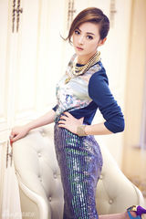 组图：刘梓娇慵懒华丽写真 展时尚百变魅力