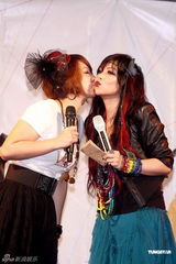 组图：“彩虹大使”阿密特现身相挺 支持同志权益