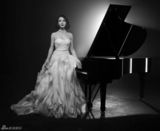 高清：陈数赵胤胤9月16日完婚 复刻外公外婆婚纱照