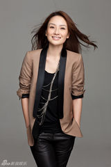 组图：孙宁早秋时尚写真大片 演绎俏皮优雅