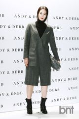 组图：韩星朴志胤苏怡贤等出席春夏时装展