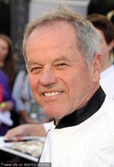 组图：第85届奥斯卡红毯-主厨推小金人蛋糕亮相