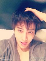 组图：泰版《浪漫满屋》走红 邪魅男主迷倒少女