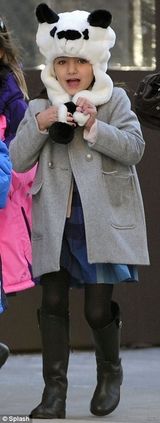 组图：好莱坞小明星苏瑞街头扮萌心情好