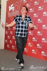 高清组图：威尼斯评委亮相 昆汀依然搞怪风成焦点