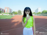 组图：武大女神微博走红 清新甜美运动风