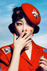 组图：蒋梦婕化身画报女郎复古时尚