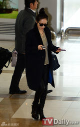 组图：韩星韩佳人赴日宣传《月亮怀抱太阳》