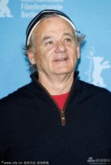 组图：《古迹卫士》克鲁尼与马特达蒙搭肩搞怪