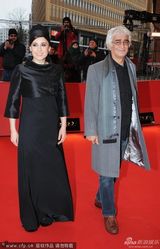 组图：《闭幕》首映 导演帕纳西现场行礼