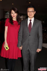 组图：诸葛梓岐儿子百日宴 张智霖赠床上用品