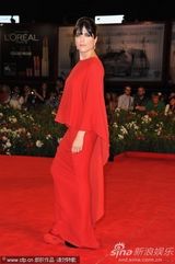 组图：《黑马》首映 布莱尔带初生儿子走红毯