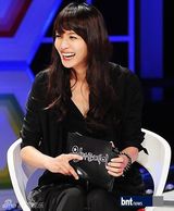 组图：仁顺伊等出演时尚节目展华丽舞台