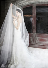 组图：韩国女艺人吴楚熙拍婚纱杂志封面