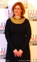 幻灯图：Elle风尚大典美女云集 坎贝尔蛇纹礼服性感