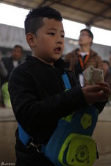 组图：《爸爸去哪儿》难度升级 小朋友独立买菜