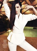 幻灯：梅根-福克斯自曝只交往过两男友 反对一夜情