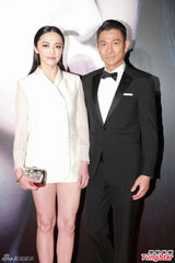 组图：刘德华苗侨伟两虎合体 姚晨白衣亮相