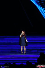 组图：徐佳莹牵手曹格 创作型歌手互飚实力